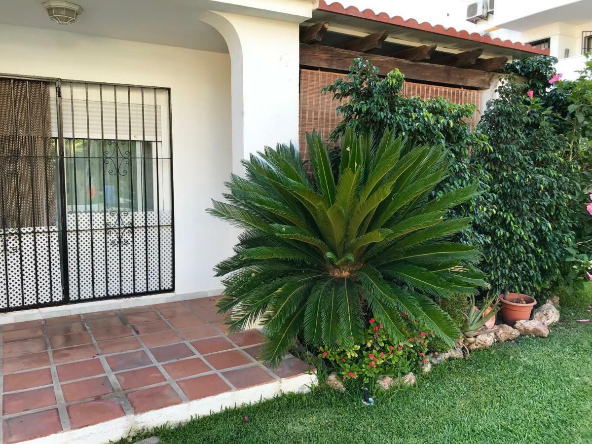 Apartamento Holidays On The Beach Torremolinos Exterior photo